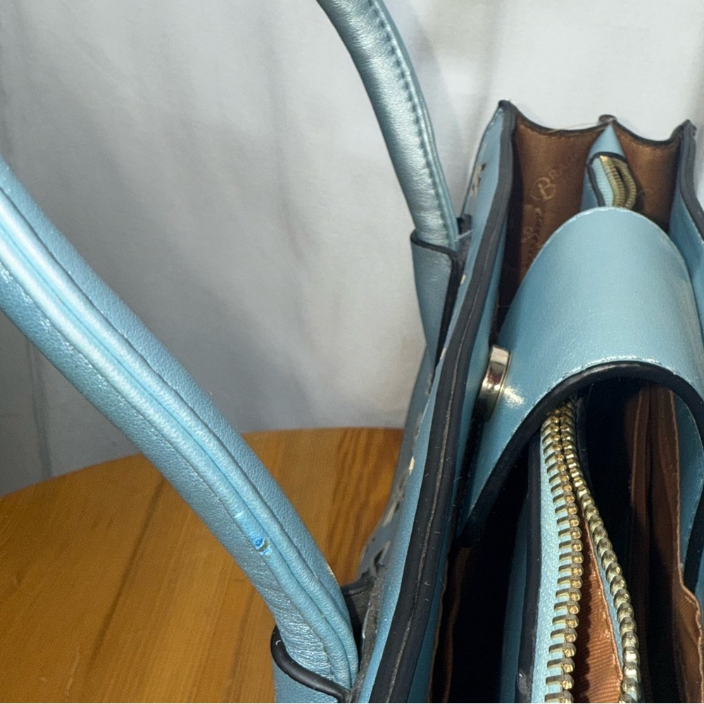 Chic Light Blue Satchel with Patterned Design - Picture 13 of 14